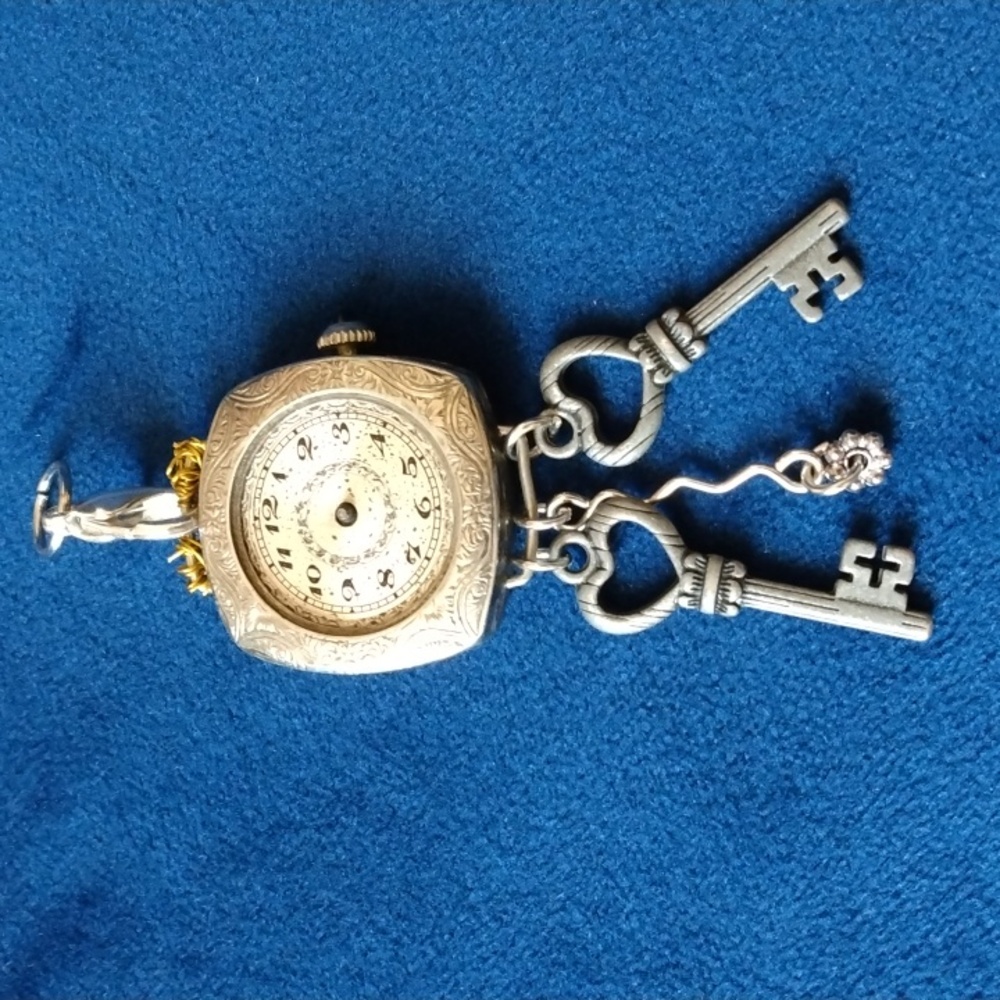 🚂 Steampunk Art Deco watch pendant
